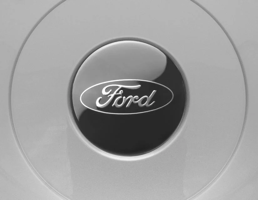 Originale Ford Tourneo Connect à partir de 02/2022 Enjoliveur de moyeu noir - Image 6